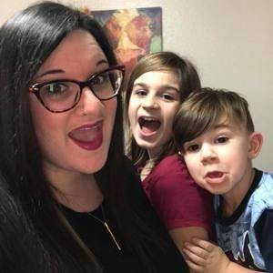 Meet your Posher, Danyelle